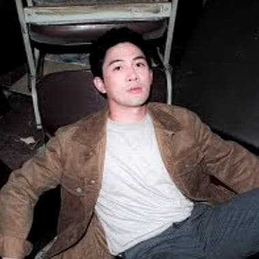 คอร์ดเพลง Crybaby - Max Jenmana