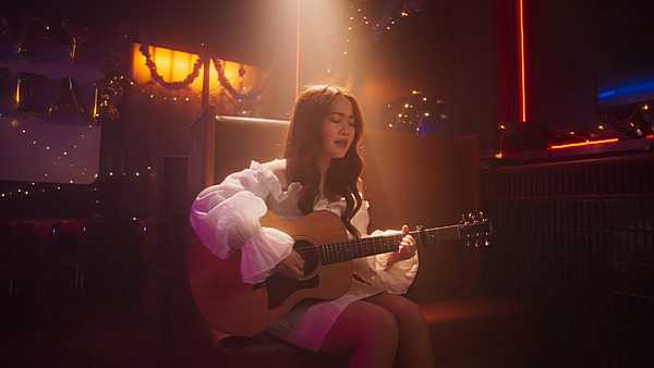 คอร์ดเพลง คิดว่าลืมได้ (แต่ไม่ลืม) - Aueyauey เอ๋ยเอ้ย คอร์ดเพลง คิดว่าลืมได้ (แต่ไม่ลืม) - Aueyauey เอ๋ยเอ้ย