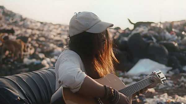 คอร์ดเพลง เวลาไม่ช่วยลืม - ขยะหน้าต้นไม้ ft.WAJADEE