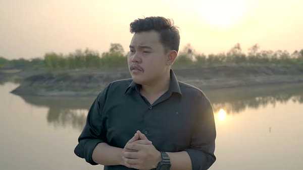 คอร์ดเพลง ใบดำช้ำฮัก - กอล์ฟ สุทธิพงษ์