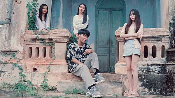 คอร์ดเพลง บอกรักเป็นกลอน - MAN'R