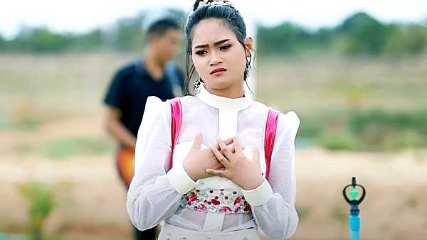 คอร์ดเพลง งามกว่าเขา เหงากว่าหมู่ บี กรวิกา