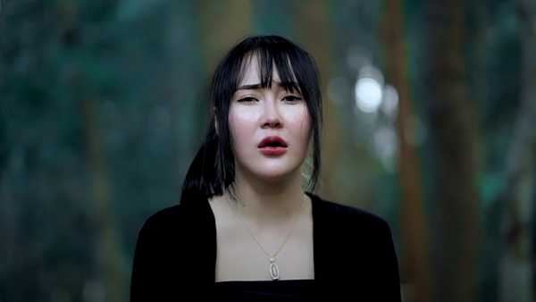 คอร์ดเพลง จันทร์ (ช่วยบอกฉันที) ธัญ พิมล feat. บิว สงกรานต์