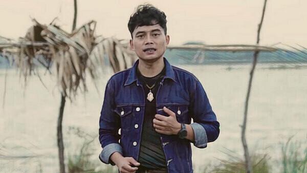 คอร์ดเพลง ถอนใจ หนุ่ม แสงจันทร์
