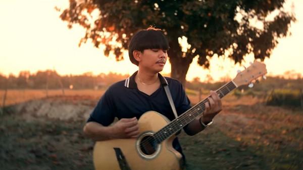 คอร์ดเพลง มันกะพอส่ำนี้ละขี้เหล้า มอส จารุภัทร